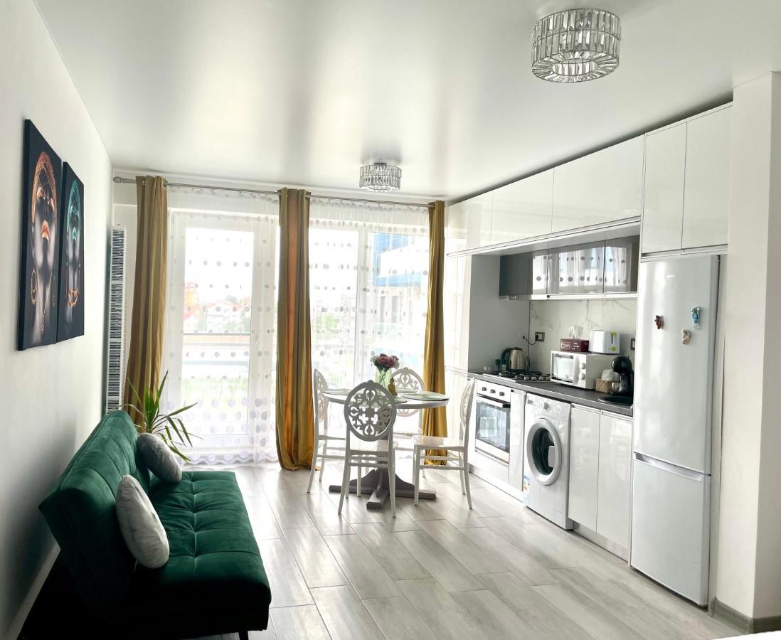Dominic 2 Beds 1 Sofa Parking Pool Apartament By Alezzi Nord10 Διαμέρισμα Năvodari Εξωτερικό φωτογραφία